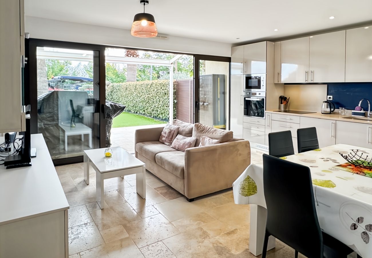 Apartment in Les Issambres - Les Calanques