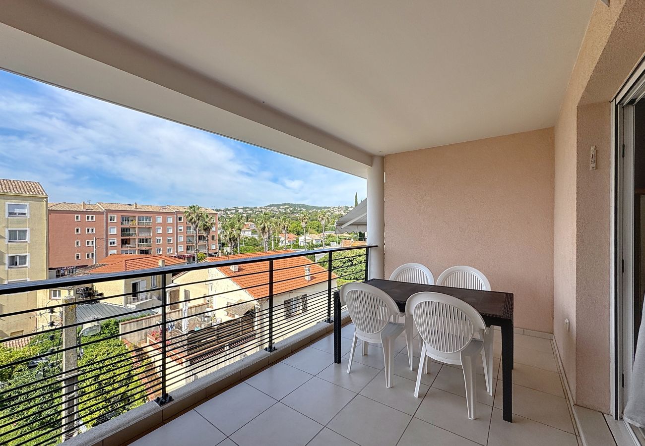Apartment in Saint-Aygulf - Appartement Areca