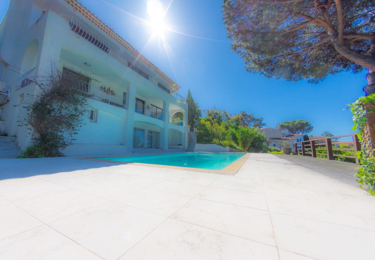 Villa à Les Issambres - Villa Les Flamboyants